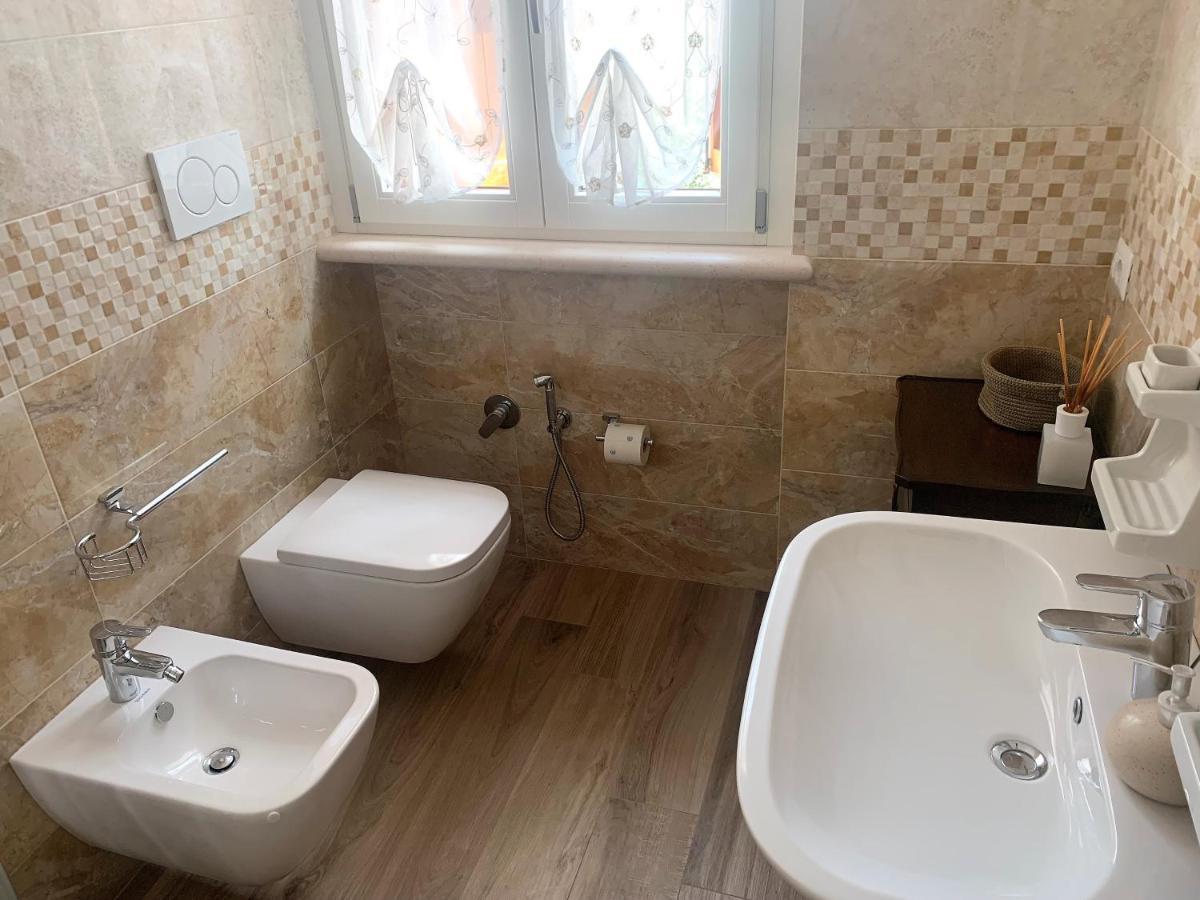 Guest House Vagamondo Фано Екстер'єр фото